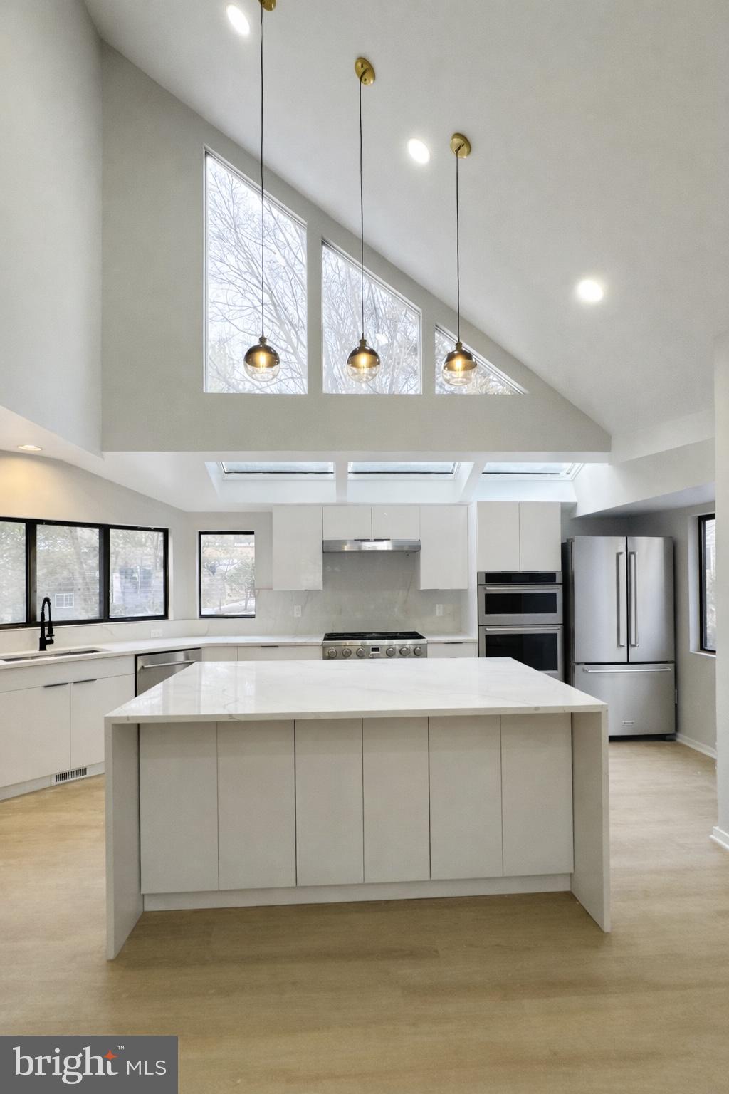 1671 CEDAR HOLLOW WAY