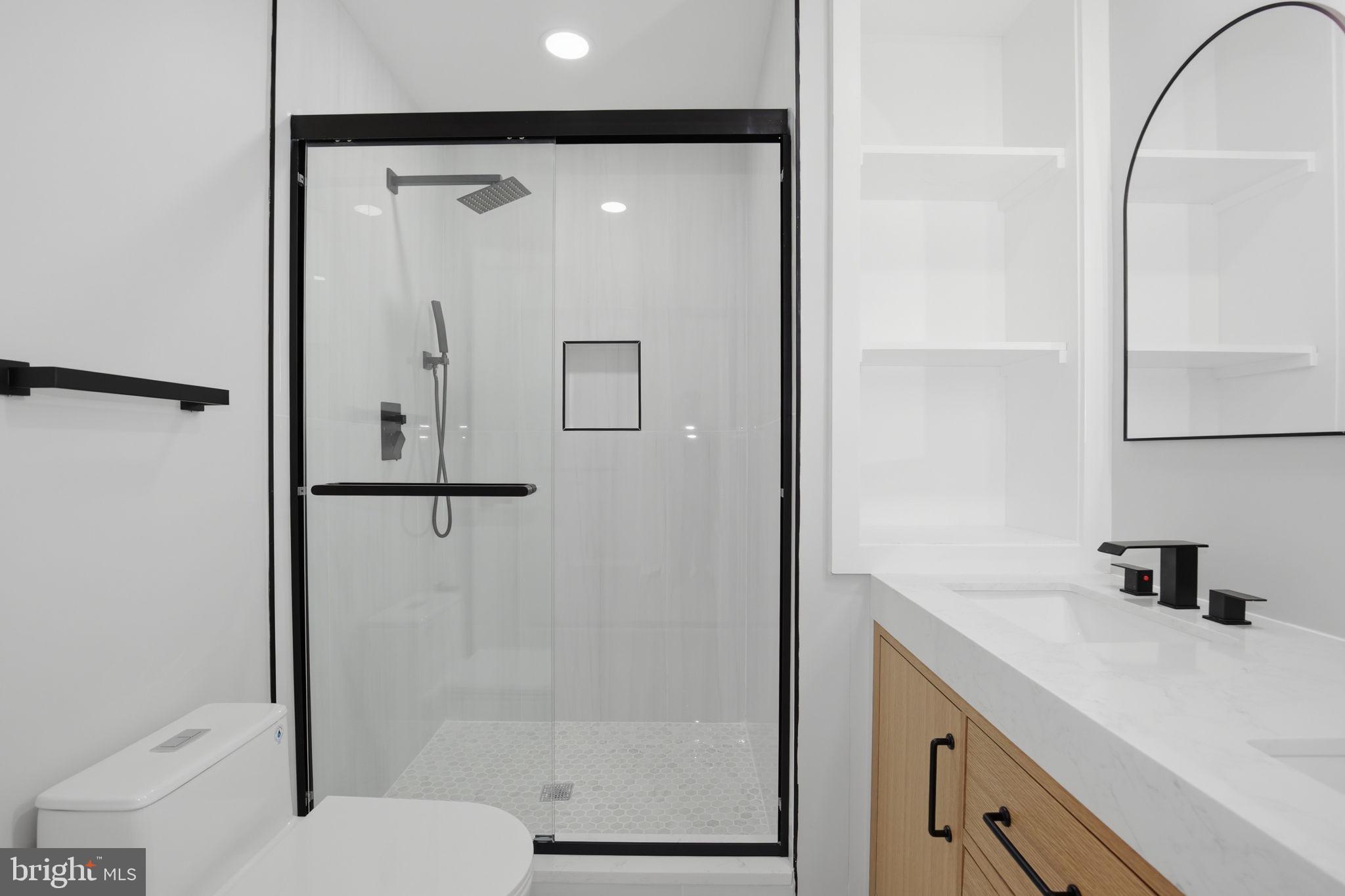 RESTON - Residential