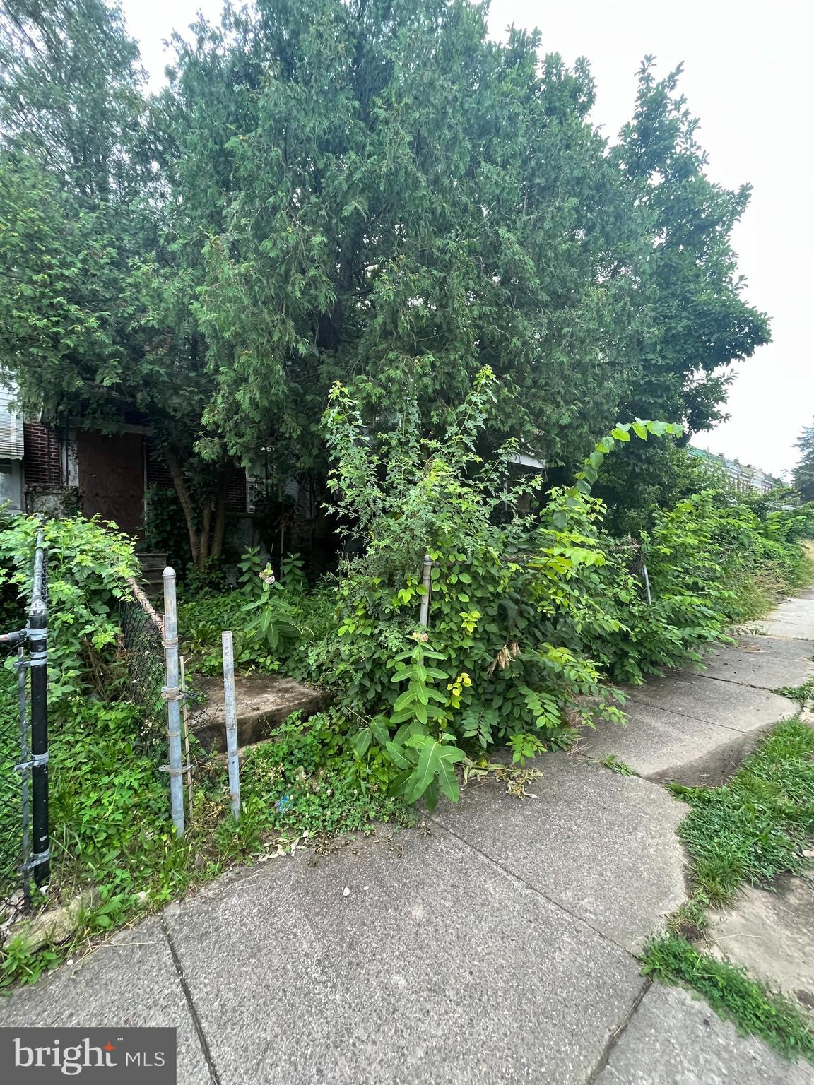 2607 LOYOLA SOUTHWAY