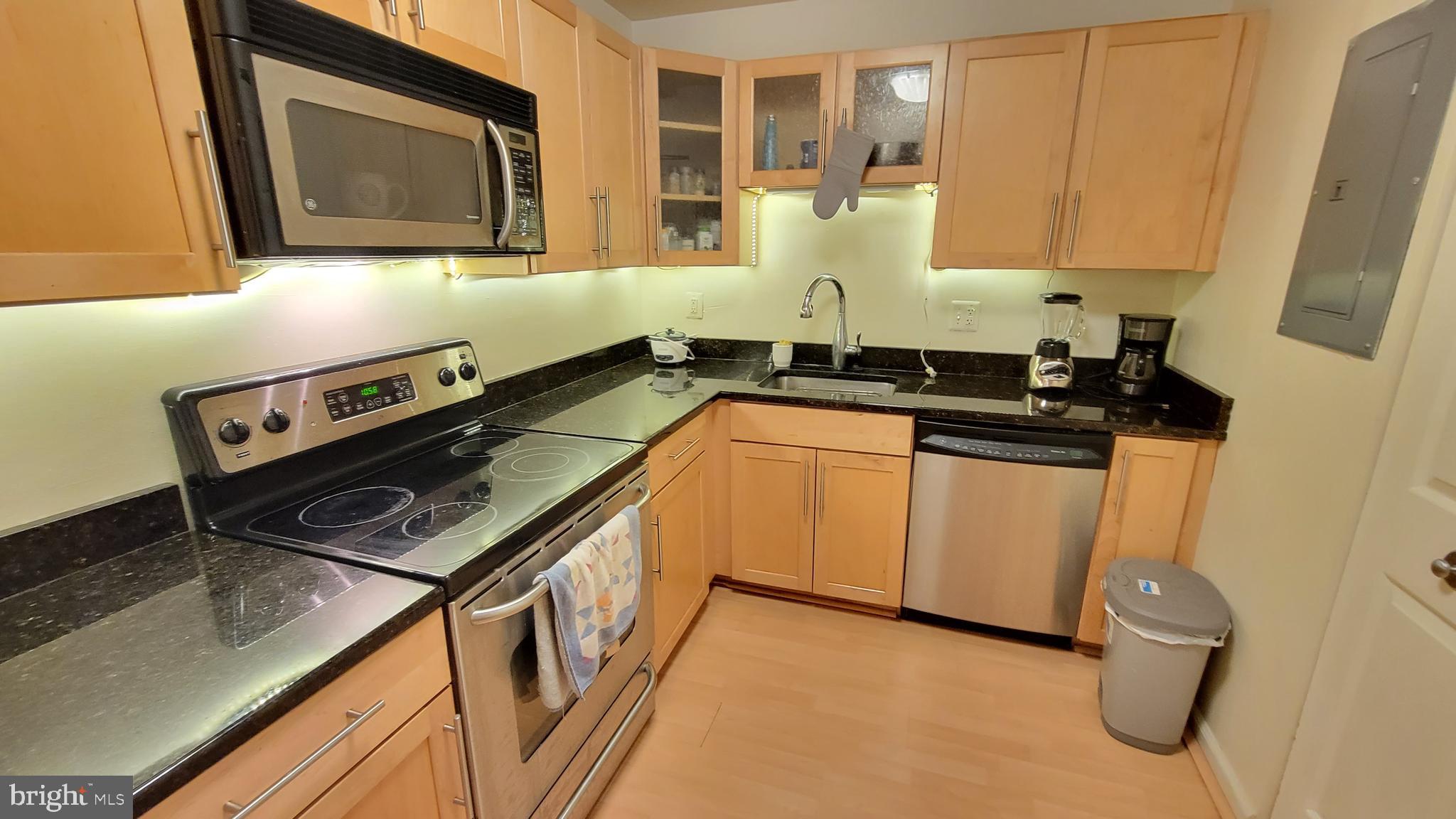 1011 HUNTER STREET D-1