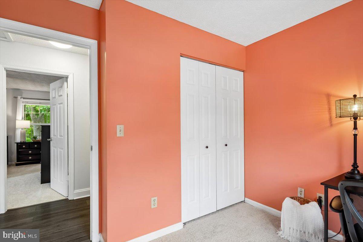 SANDY OAKS - Residential