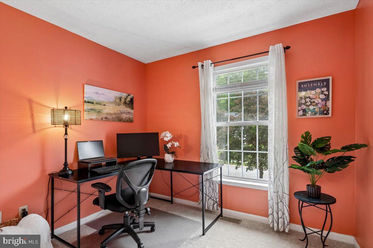 SANDY OAKS - Residential