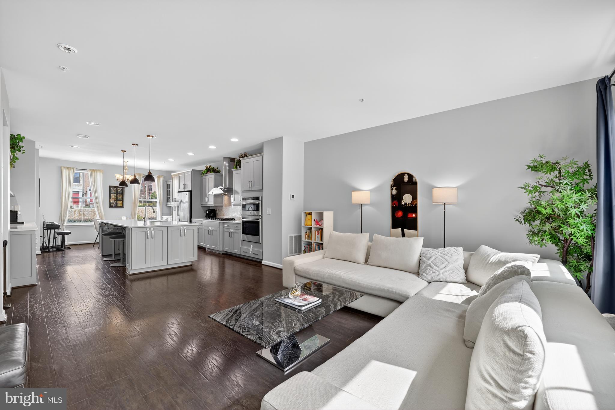 NATIONAL HARBOR - Residential