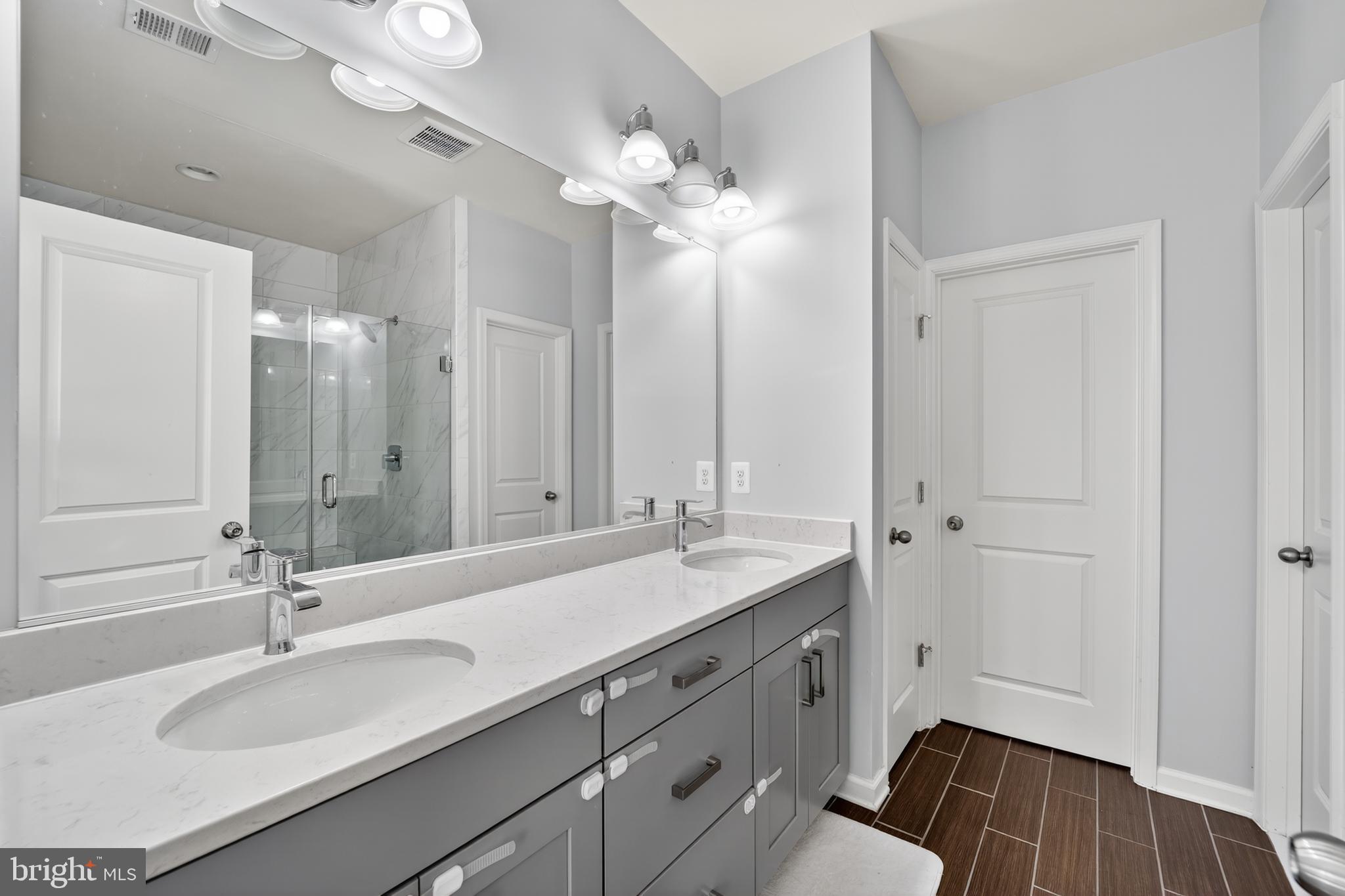 NATIONAL HARBOR - Residential