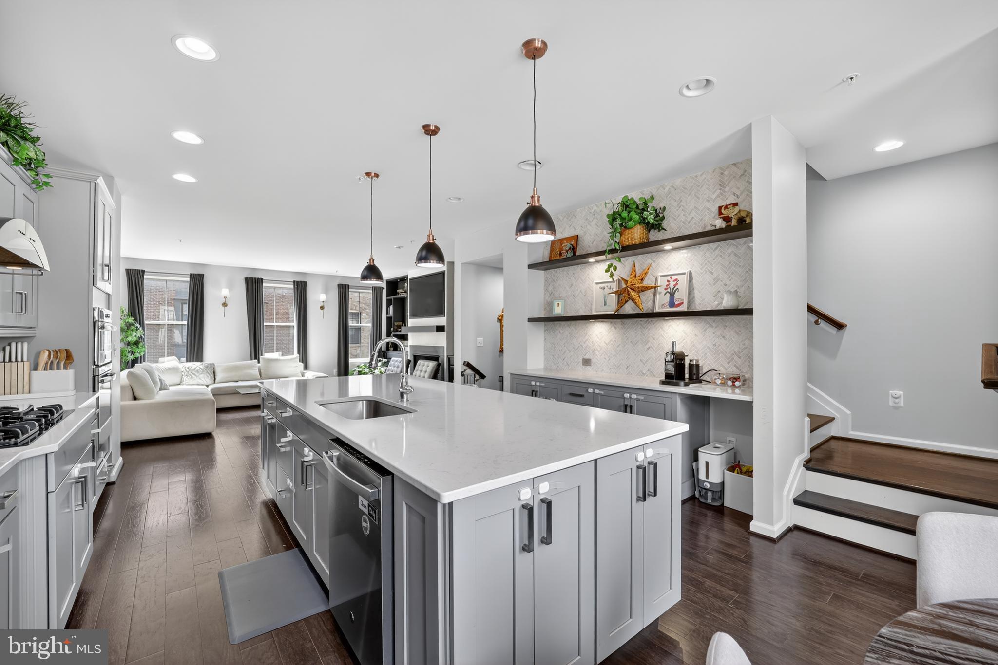 NATIONAL HARBOR - Residential