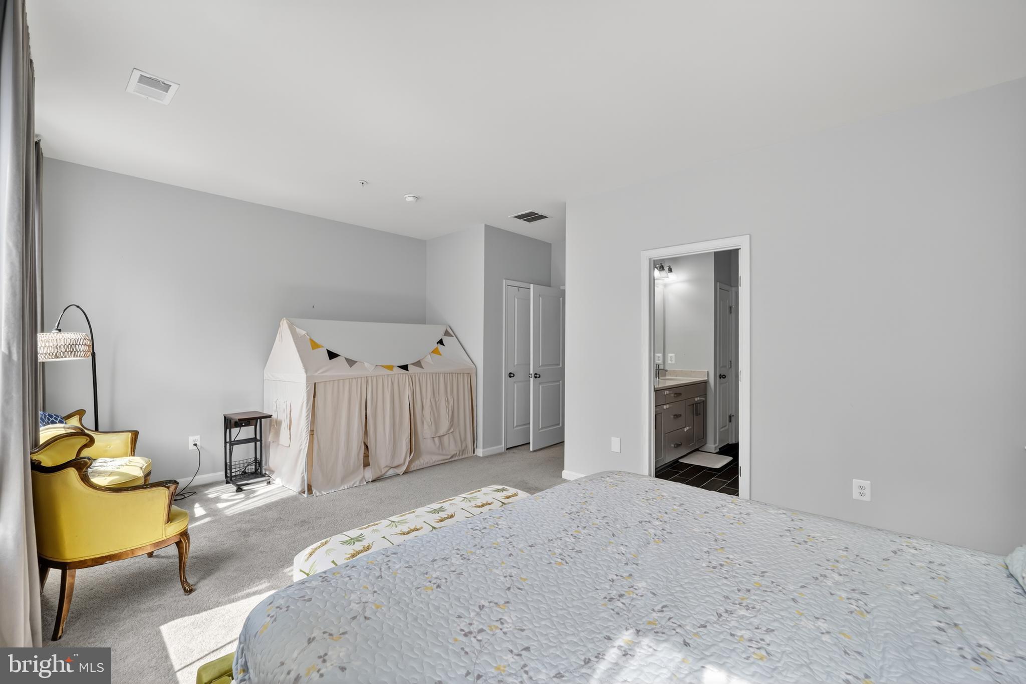 NATIONAL HARBOR - Residential