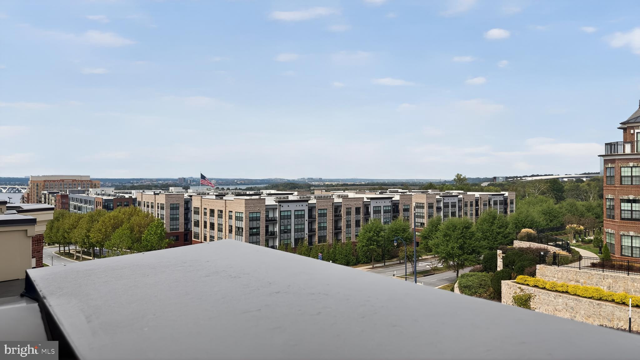 NATIONAL HARBOR - Residential