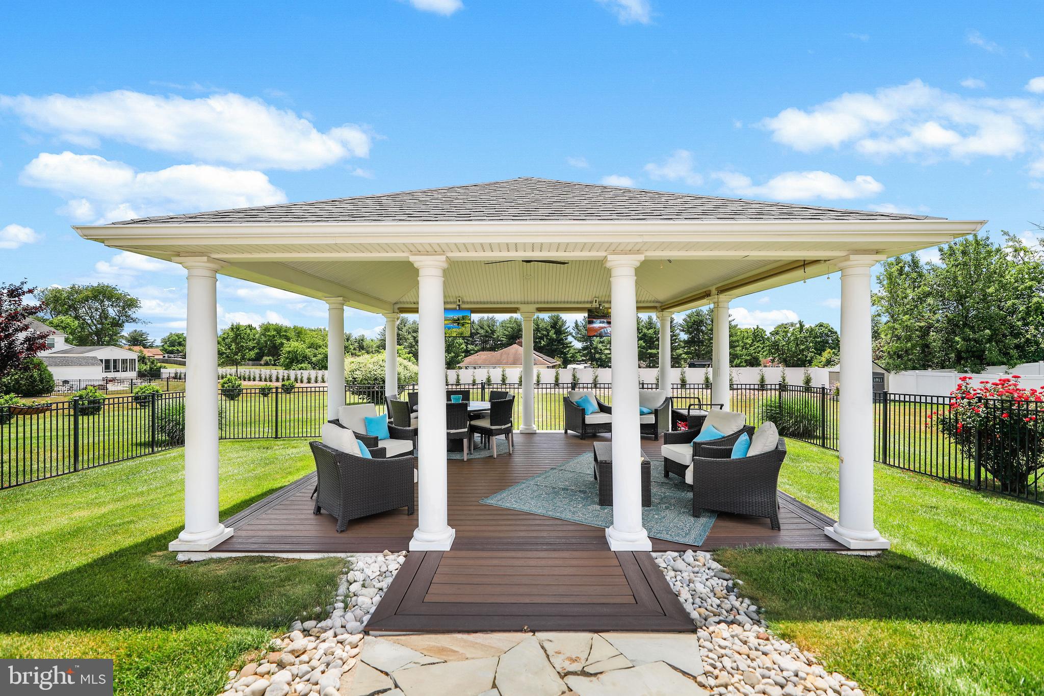 104 TUSCAN LANE