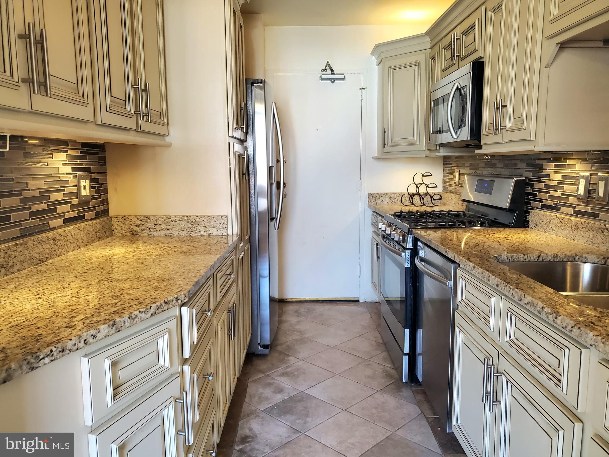 WOODSIDE - Residential Lease