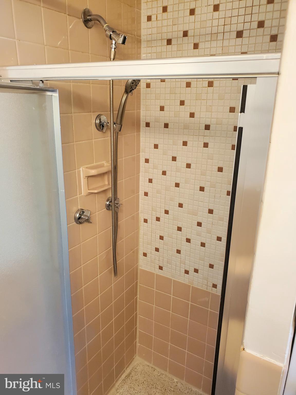 WOODSIDE - Residential Lease