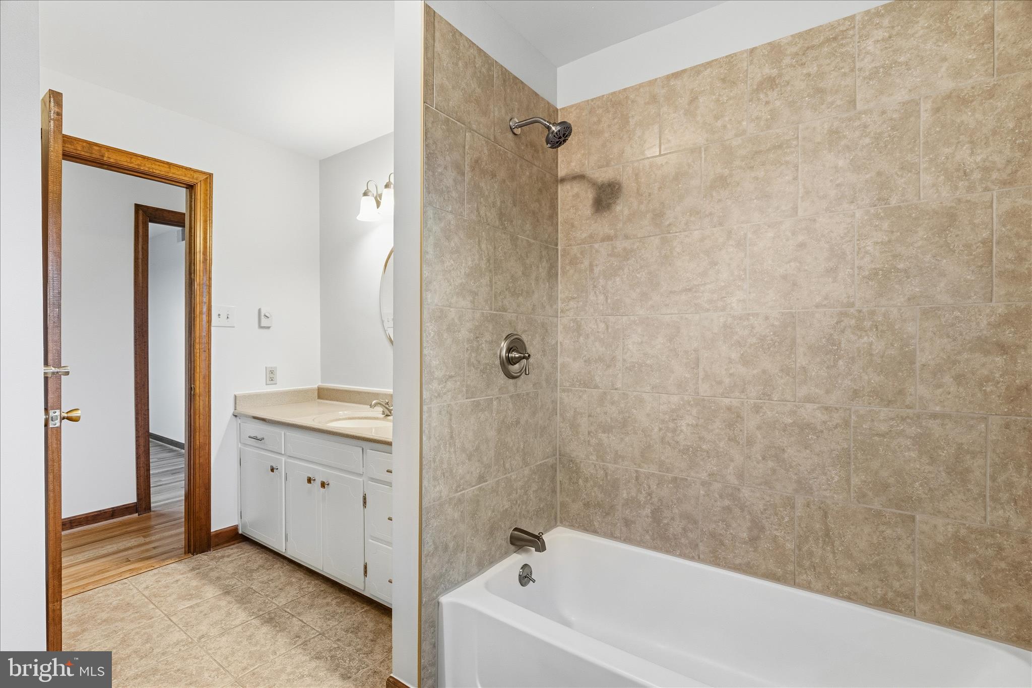 ST JAMES VILLAGE - Residential