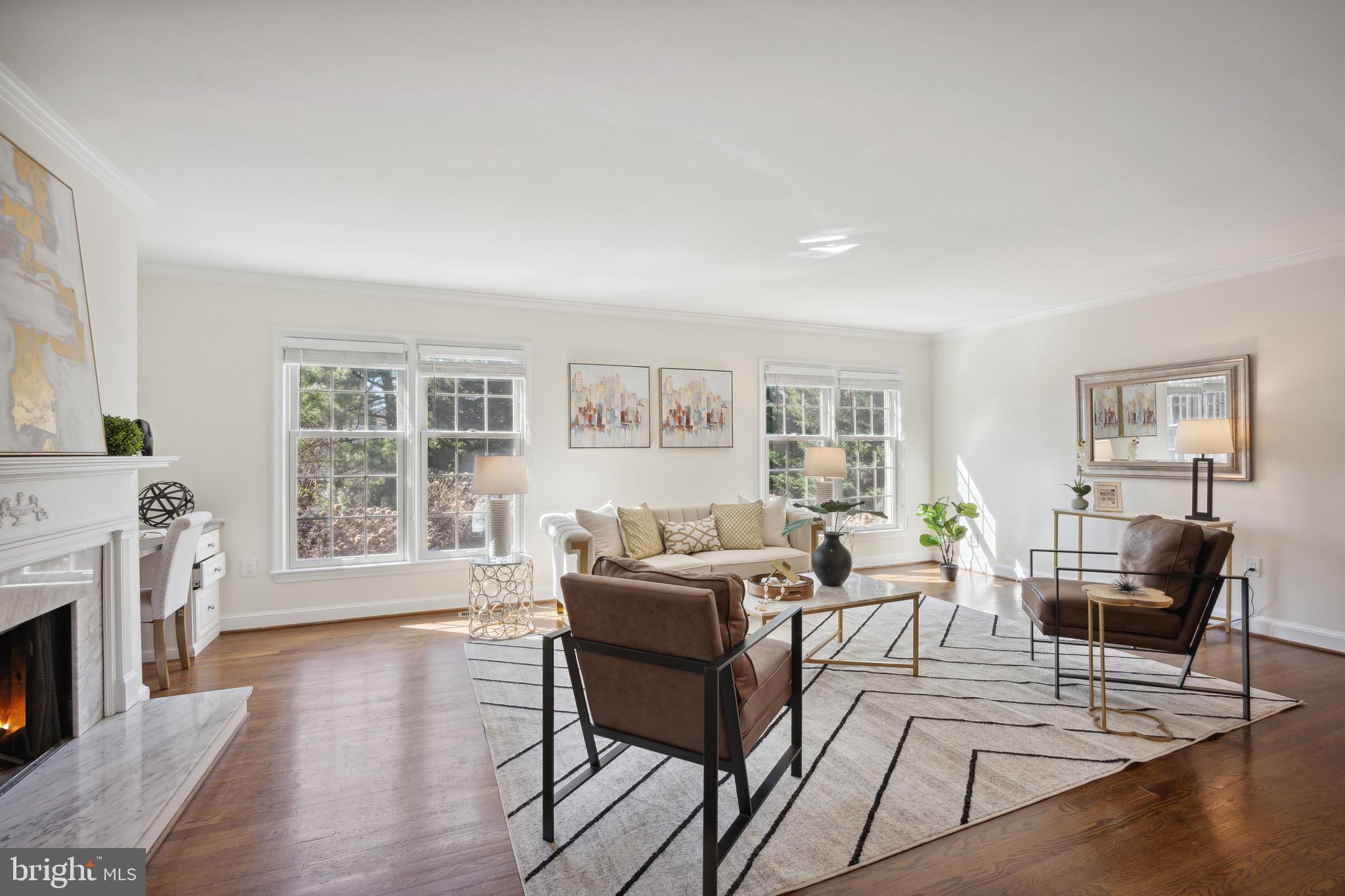 FOREST HILLS - Residential