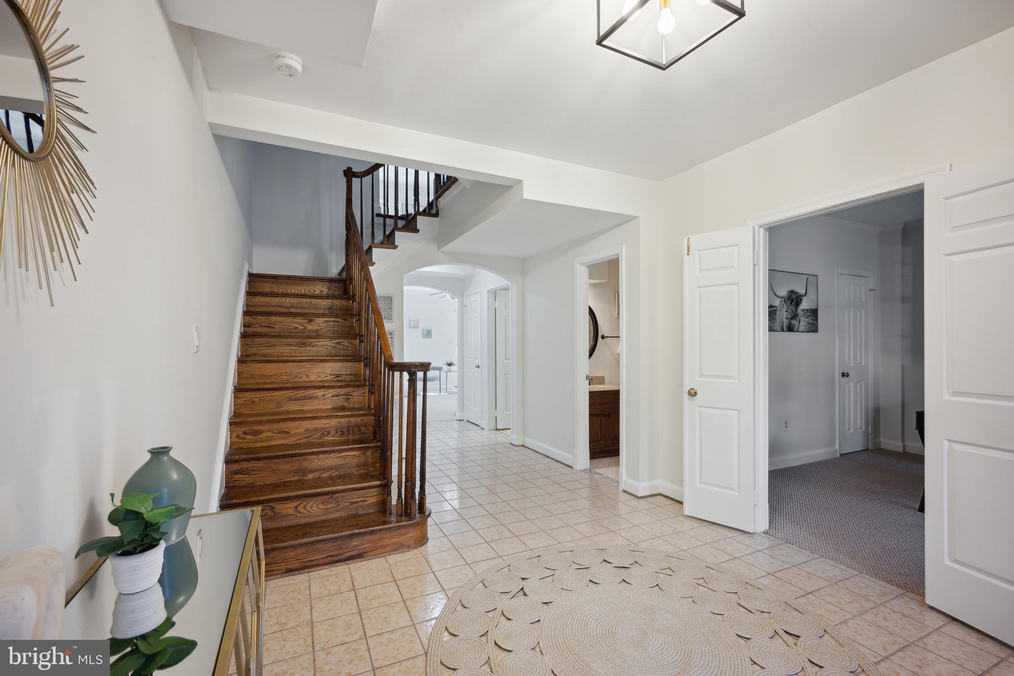 FOREST HILLS - Residential