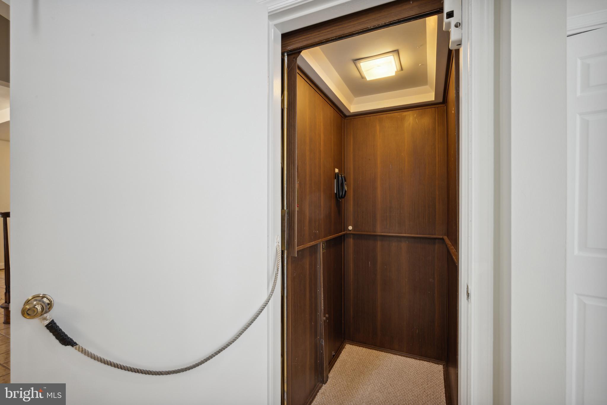 FOREST HILLS - Residential