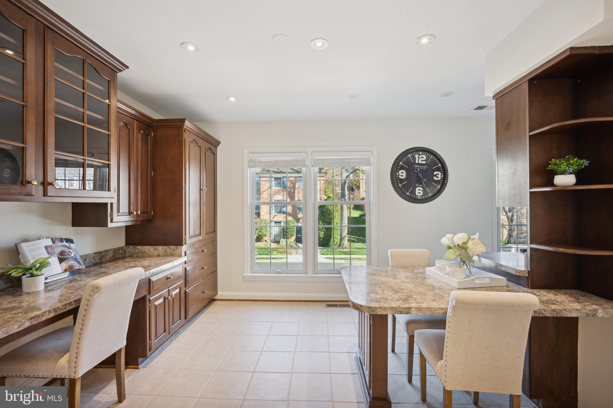 FOREST HILLS - Residential