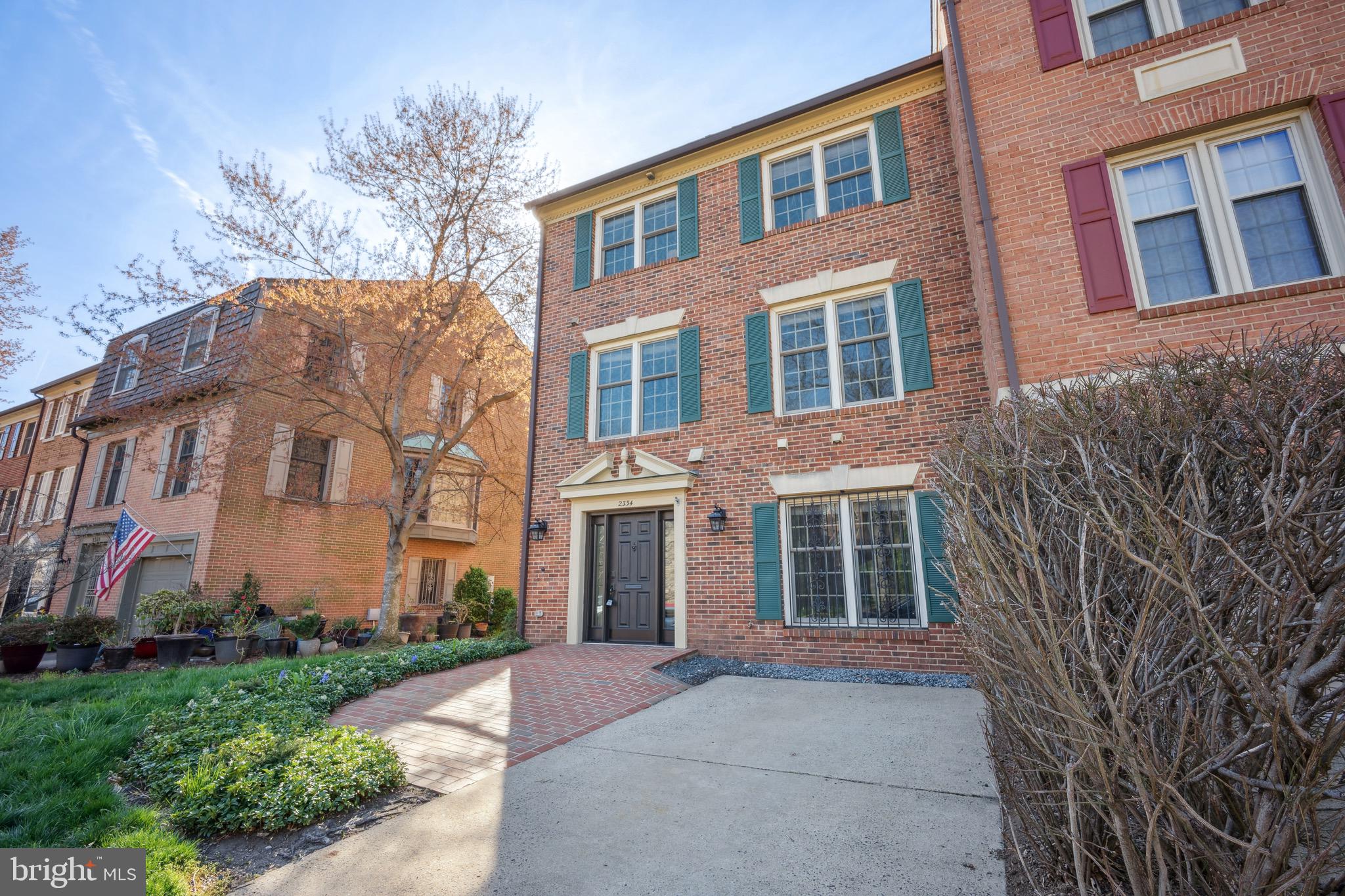 FOREST HILLS - Residential