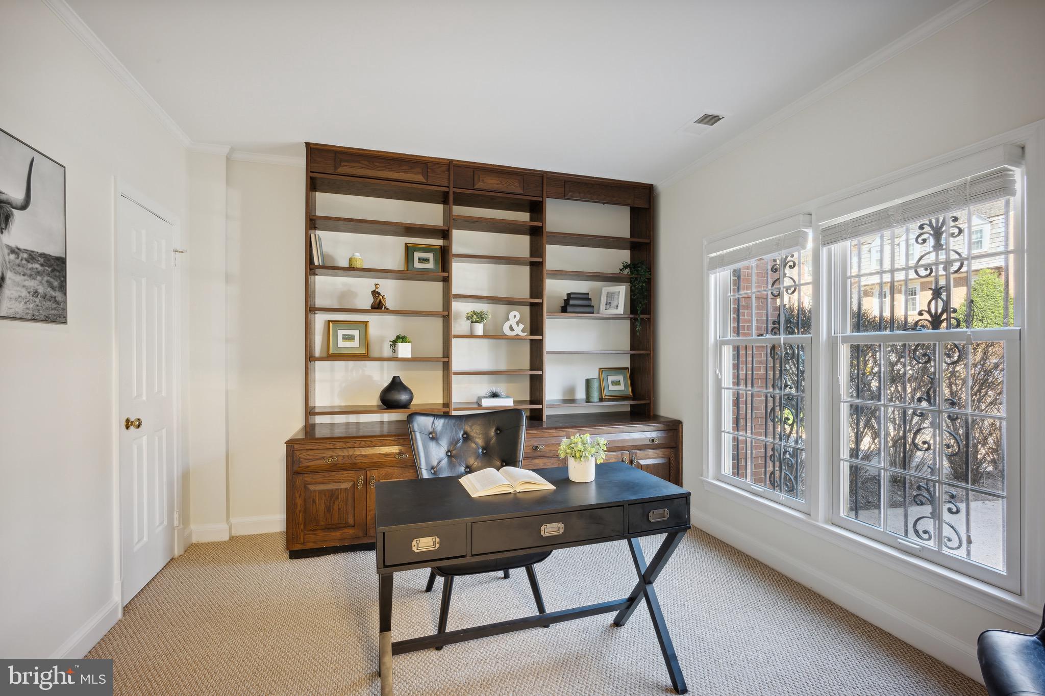 FOREST HILLS - Residential