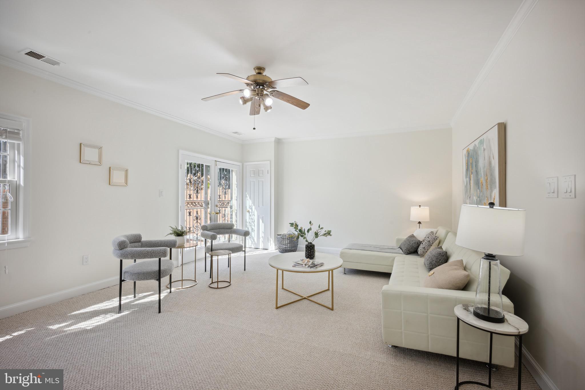 FOREST HILLS - Residential