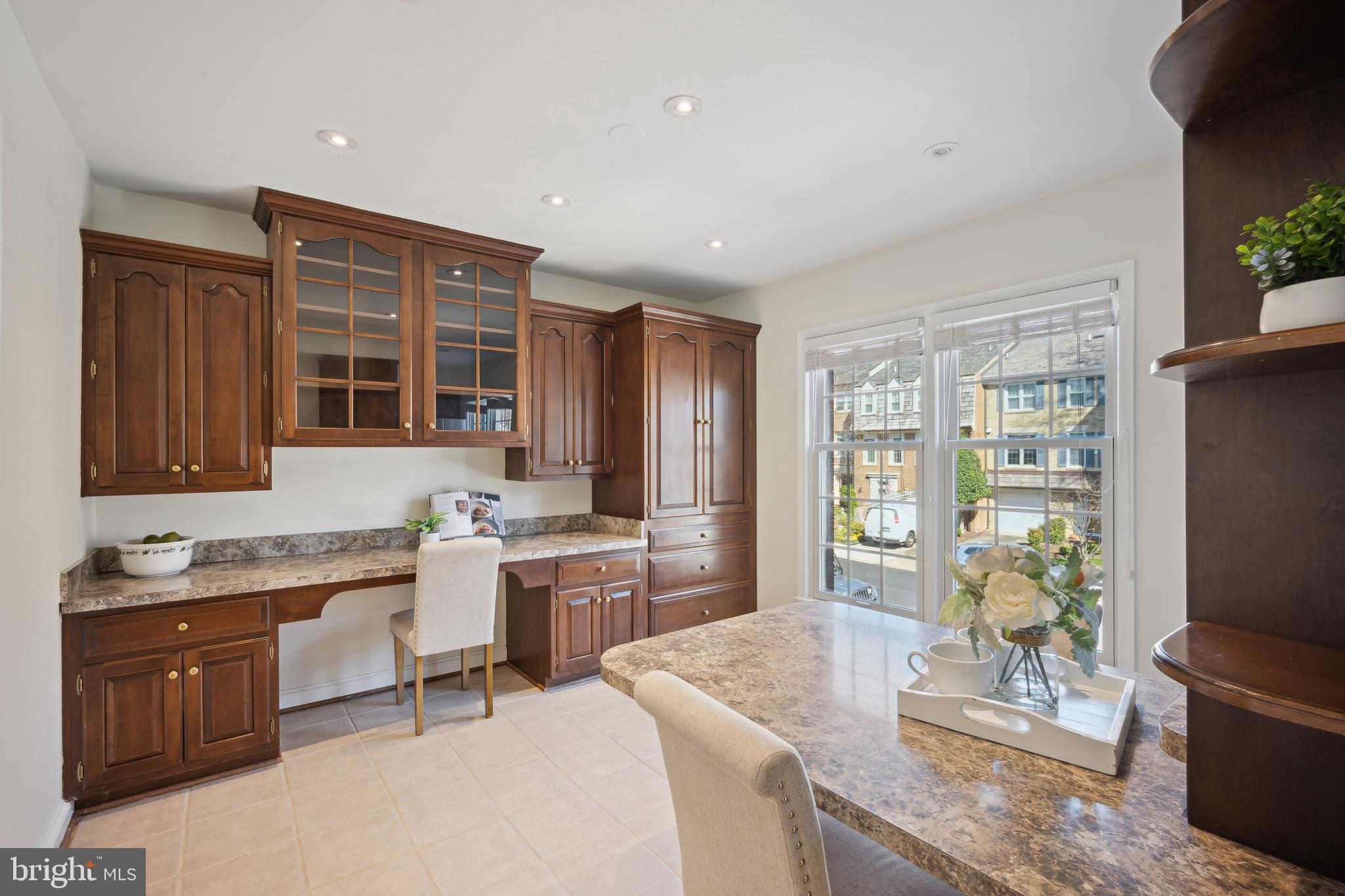 FOREST HILLS - Residential