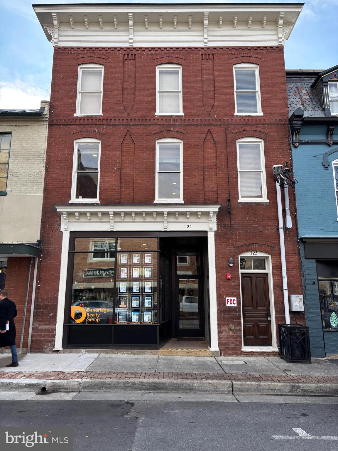 121 W WASHINGTON ST SUITE 2C