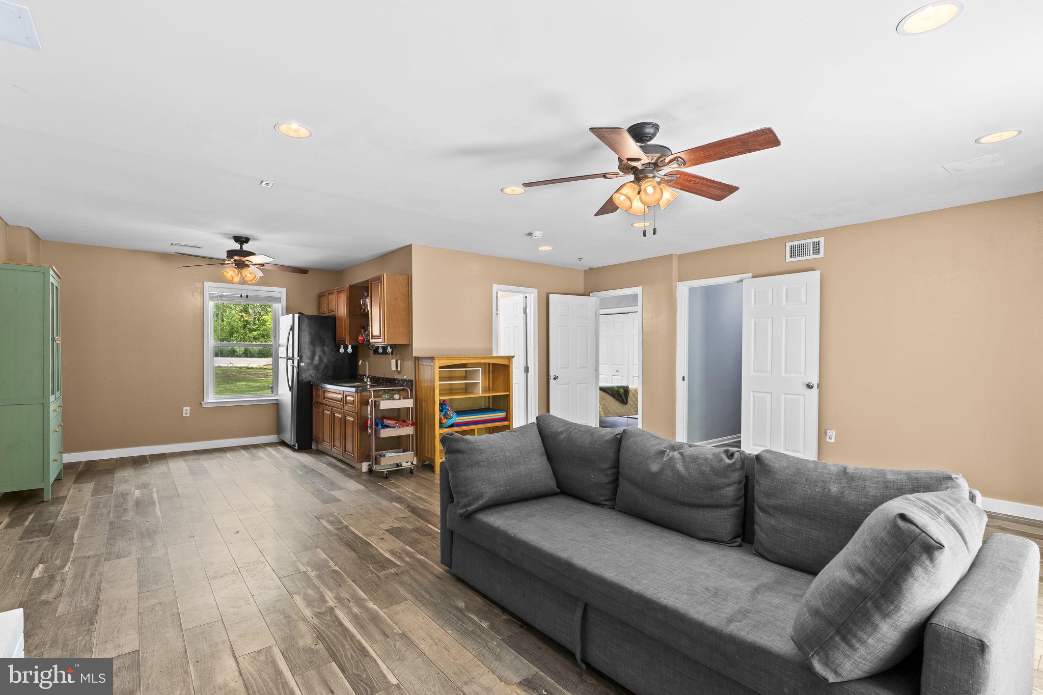 BROOKESIDE - Residential