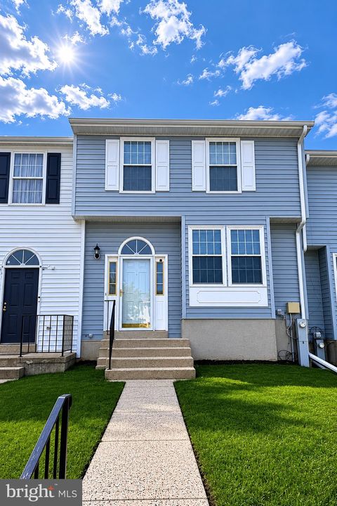 Townhouse For Sale - 5 Rachel Court<br/> OWINGS MILLS, MD 21117