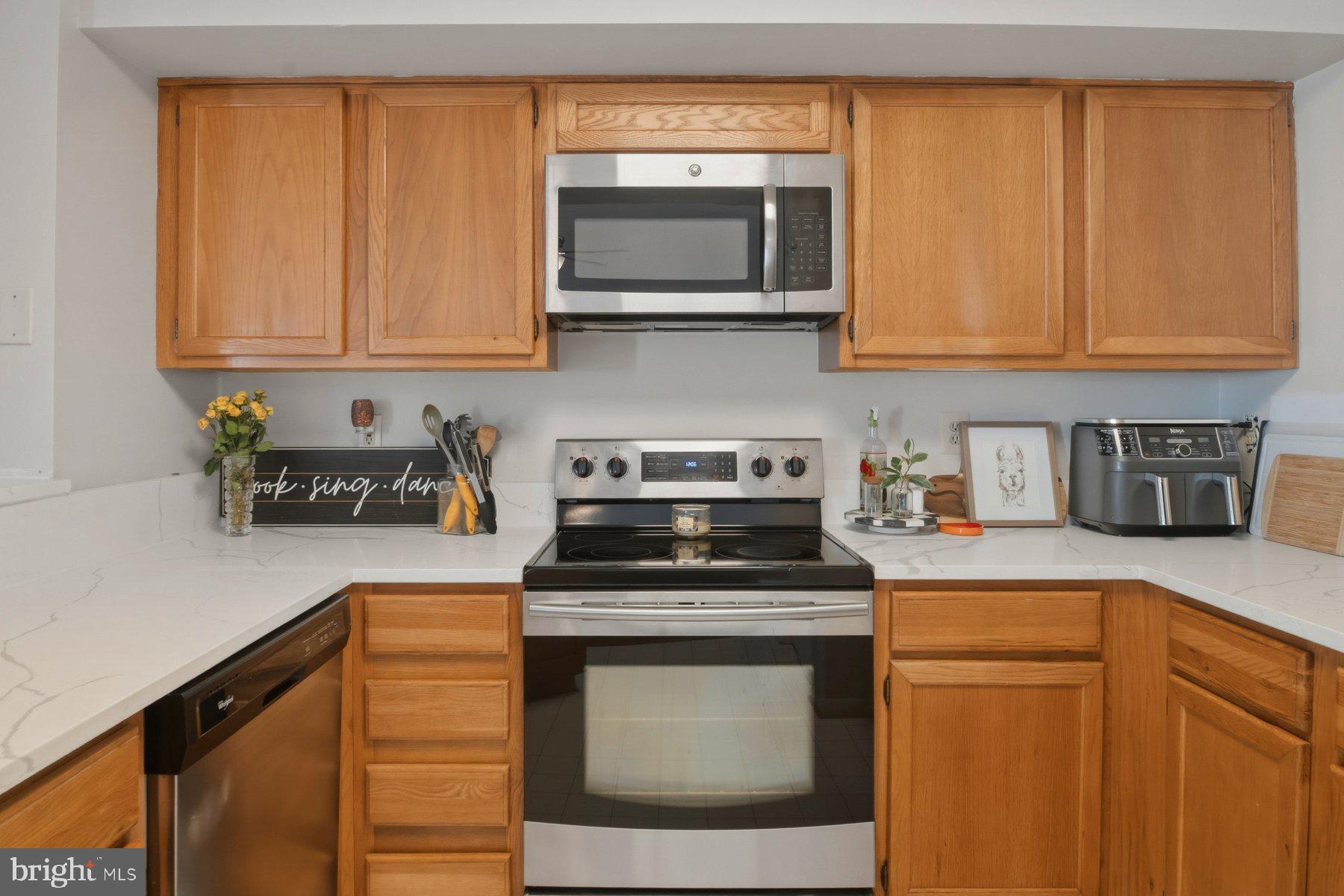 ANNAPOLIS OVERLOOK - Residential