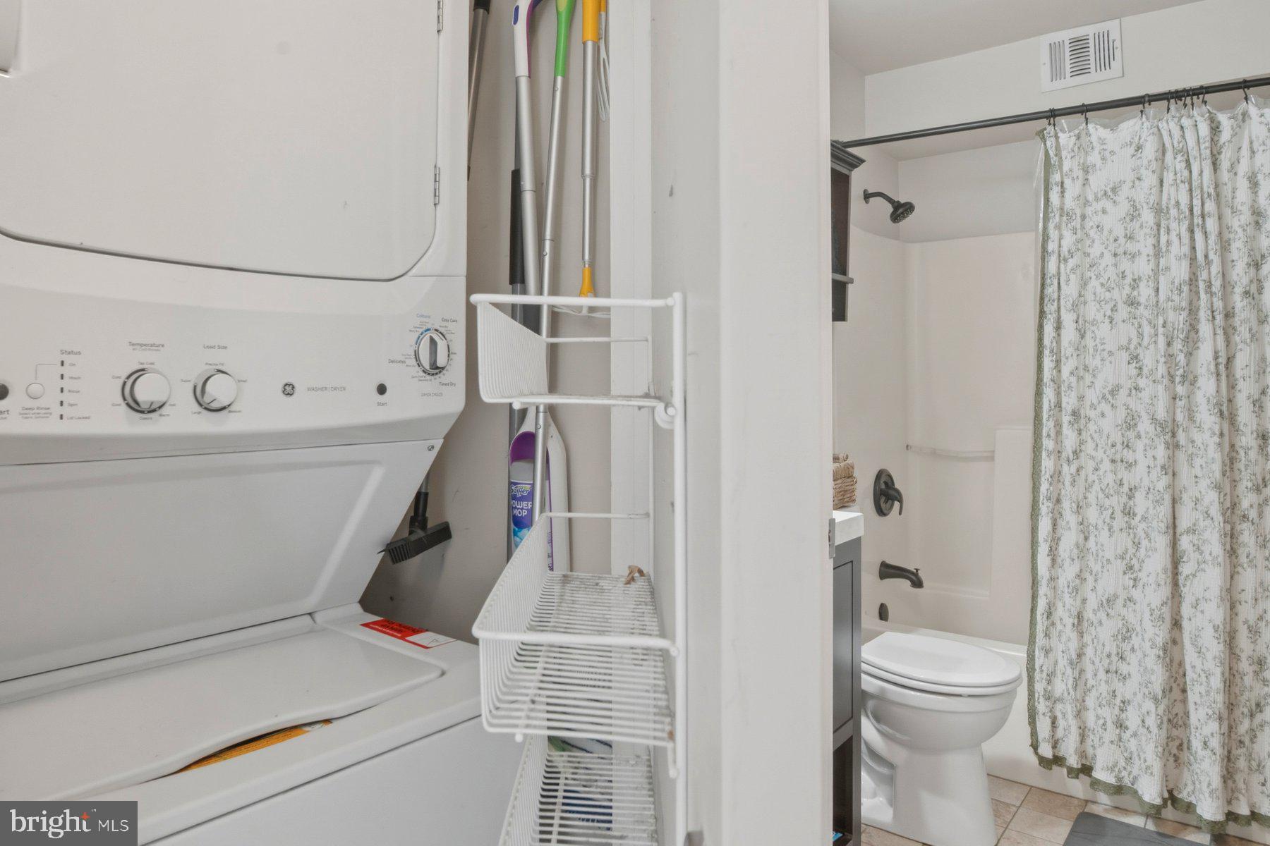 ANNAPOLIS OVERLOOK - Residential