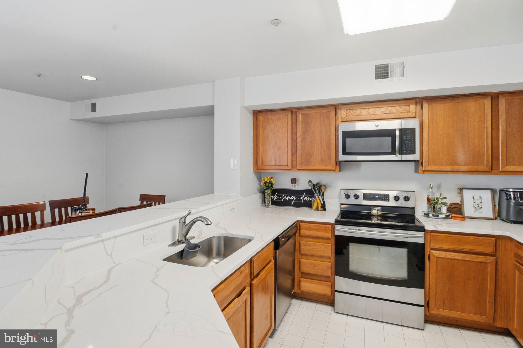 ANNAPOLIS OVERLOOK - Residential