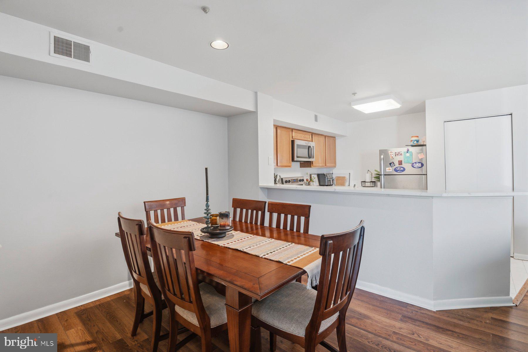 ANNAPOLIS OVERLOOK - Residential