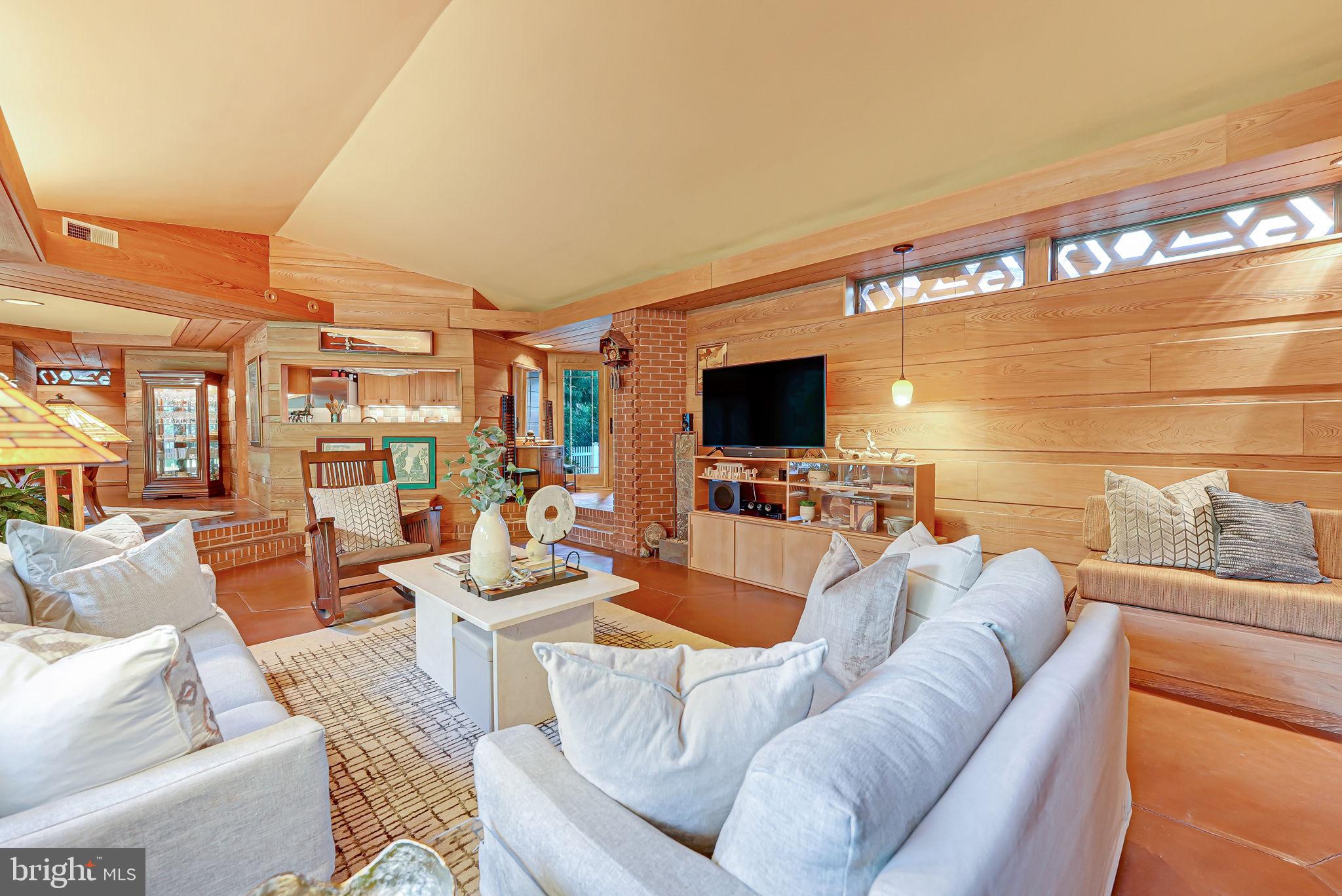 WINDOVER HEIGHTS - Residential