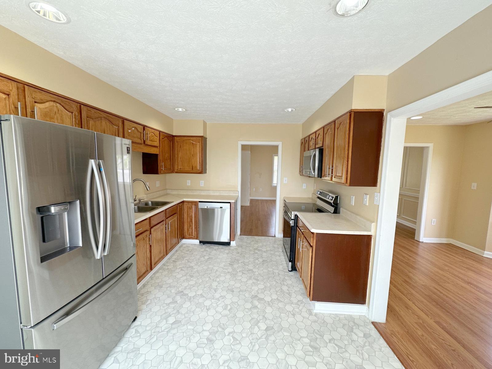 FOREST HILLS - Residential