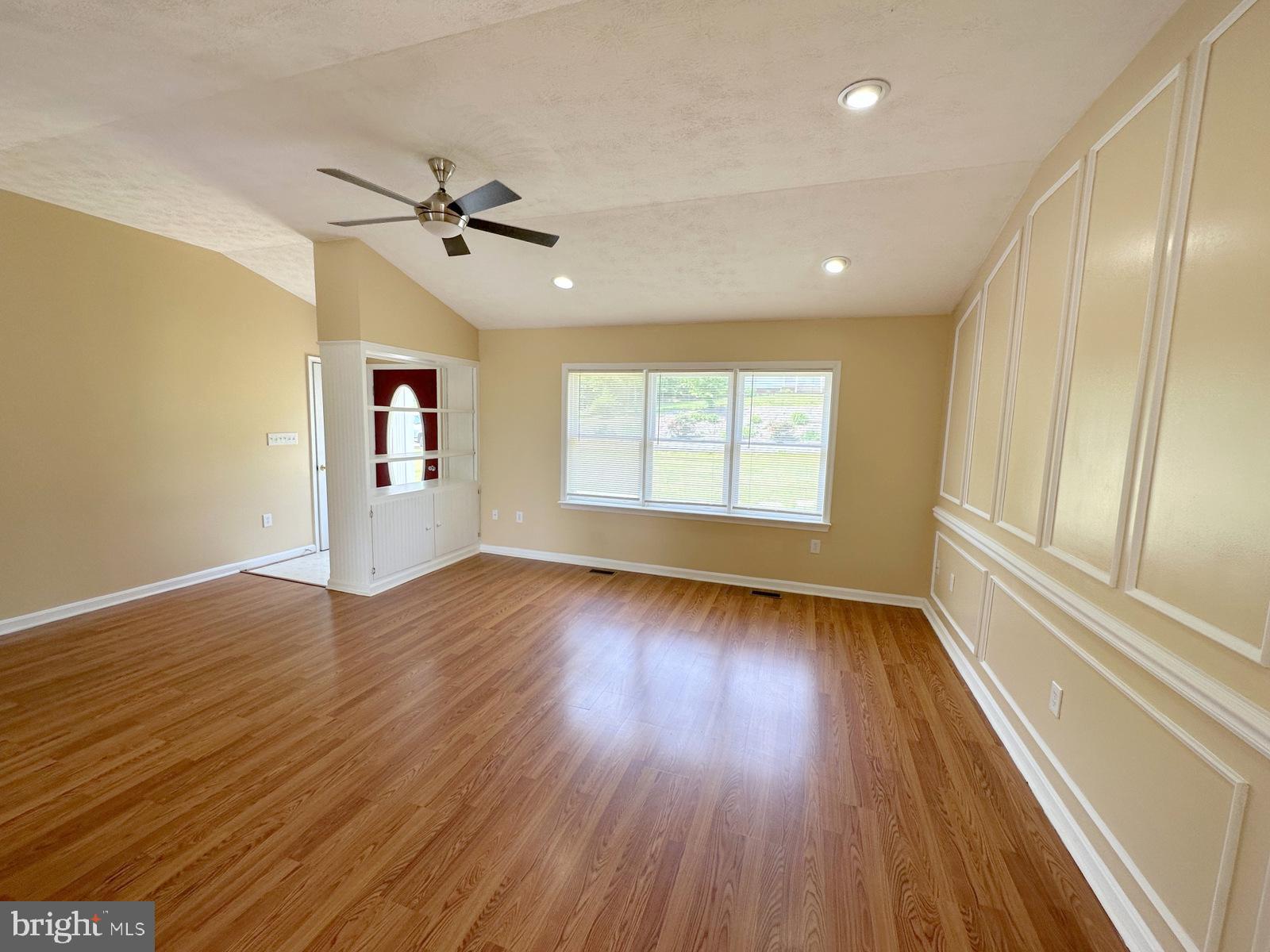 FOREST HILLS - Residential