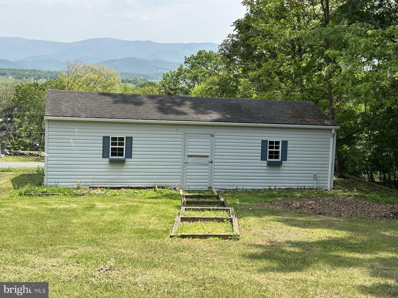 FOREST HILLS - Residential