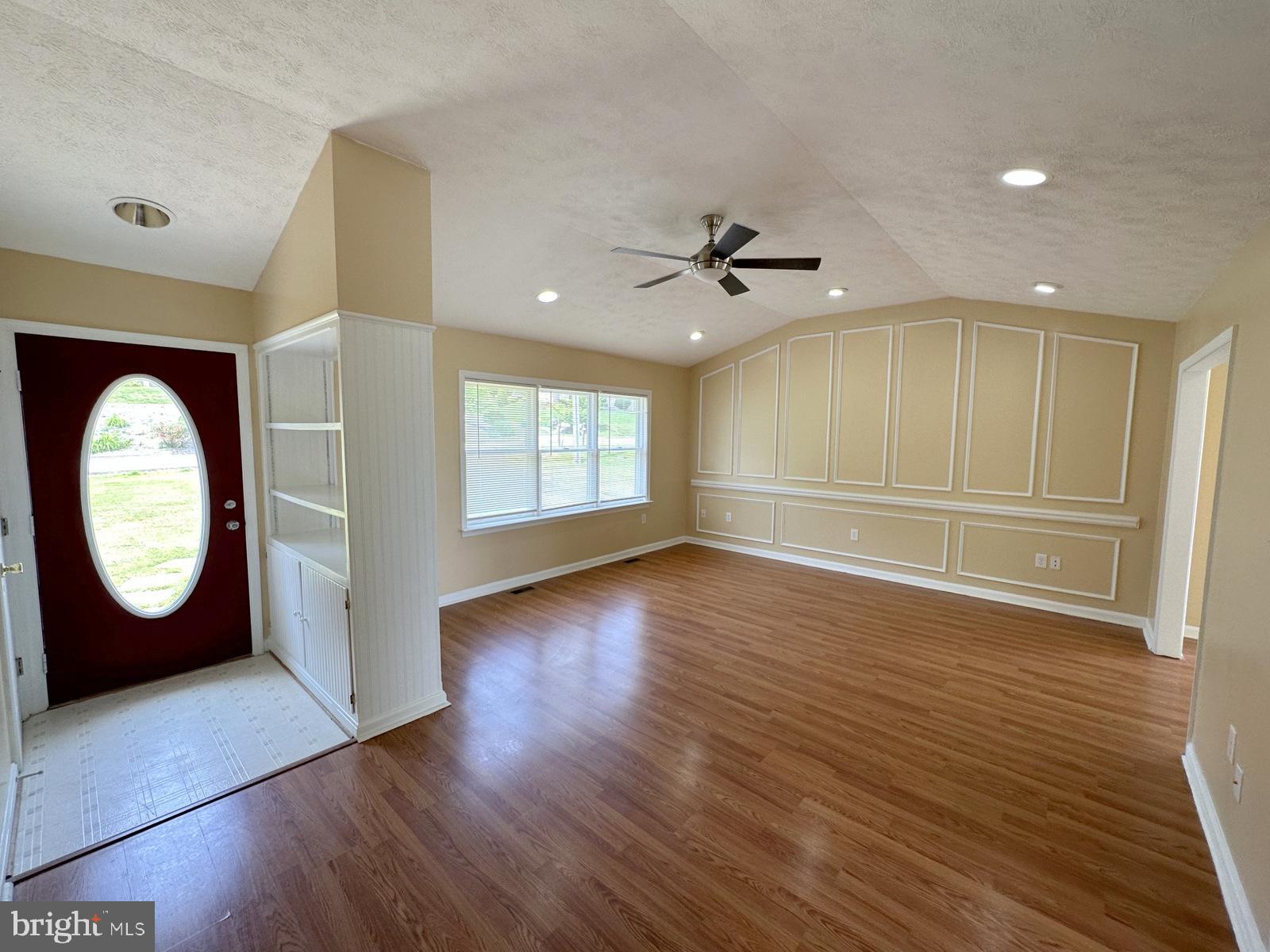 FOREST HILLS - Residential