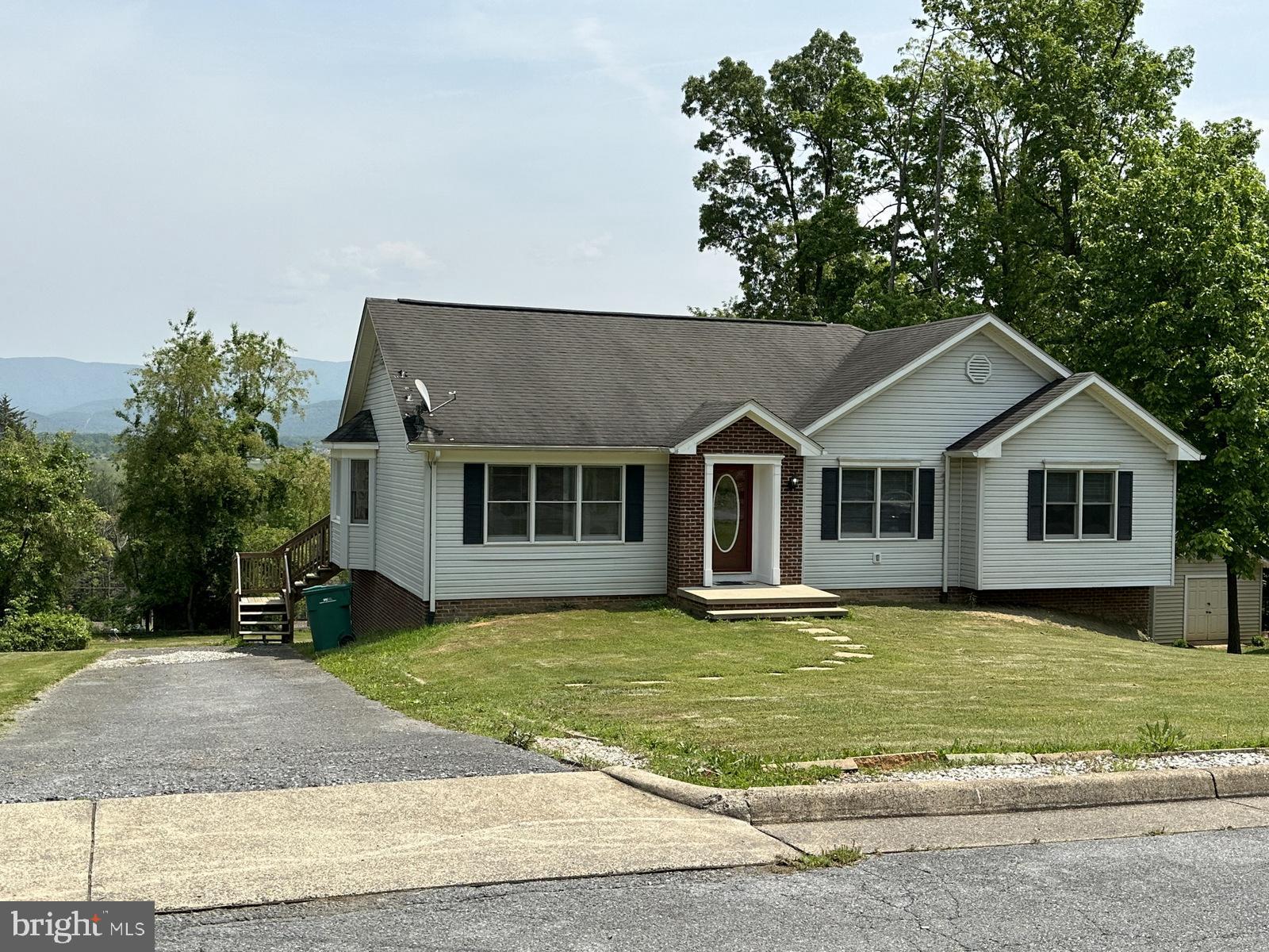 FOREST HILLS - Residential