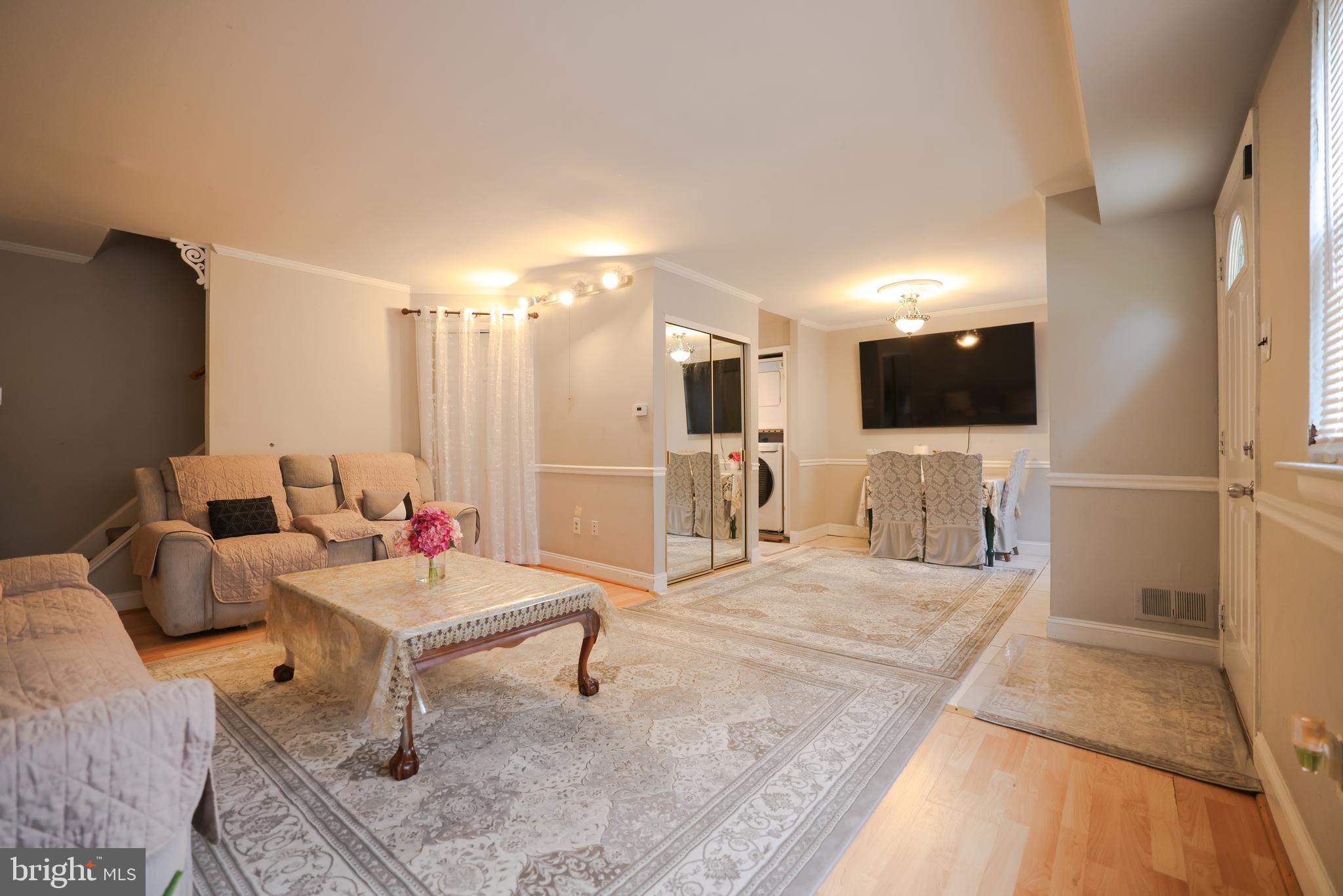 SOMERTON - Residential