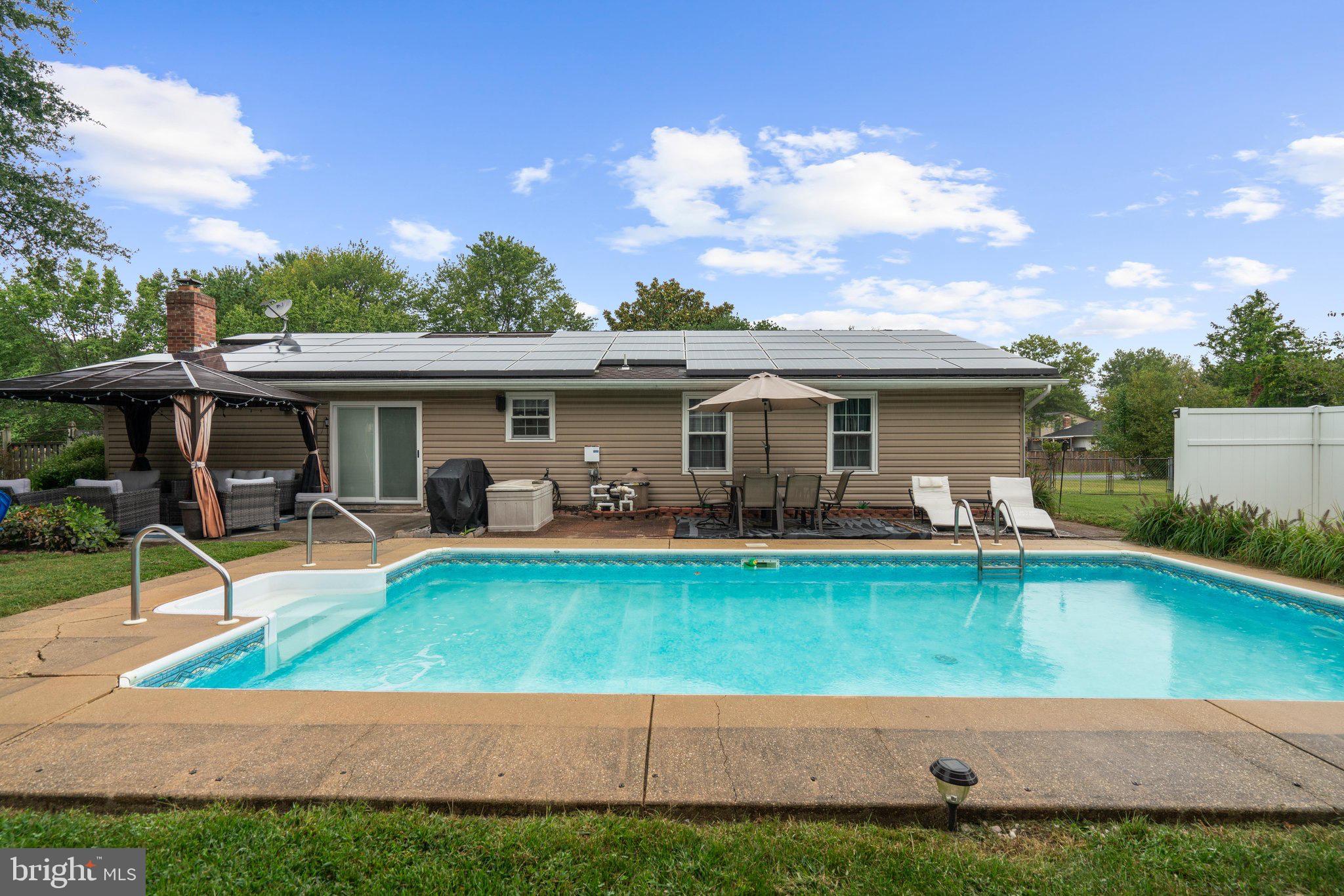 553 HARVEST ROAD