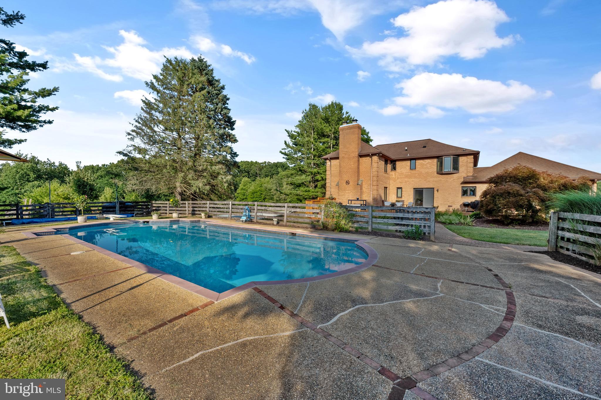 2 ARDEN VALLEY COURT
