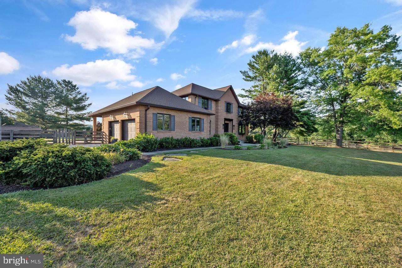 2 ARDEN VALLEY COURT