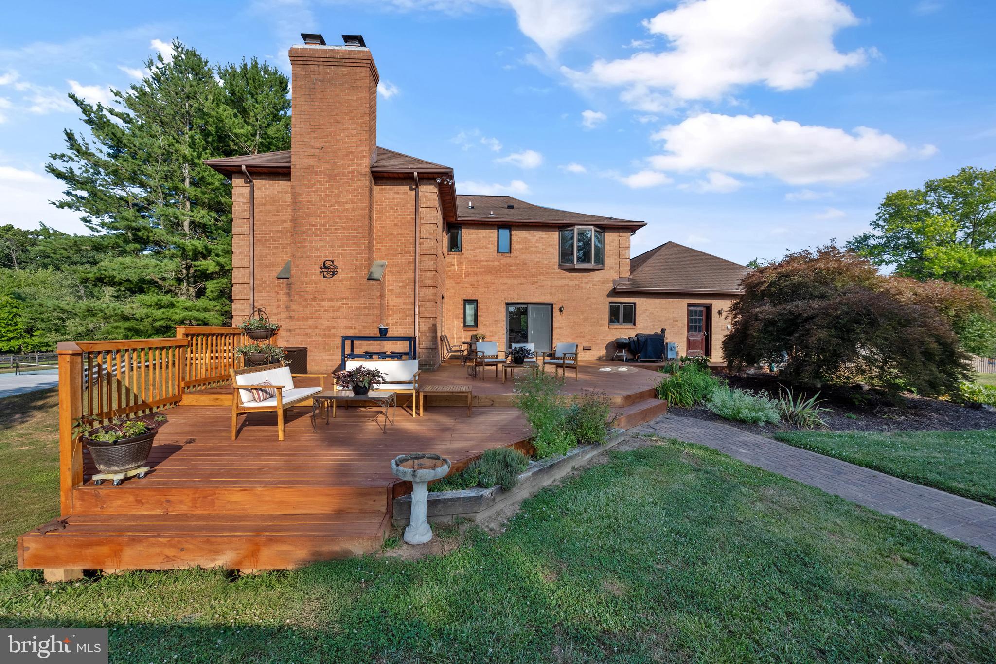 2 ARDEN VALLEY COURT