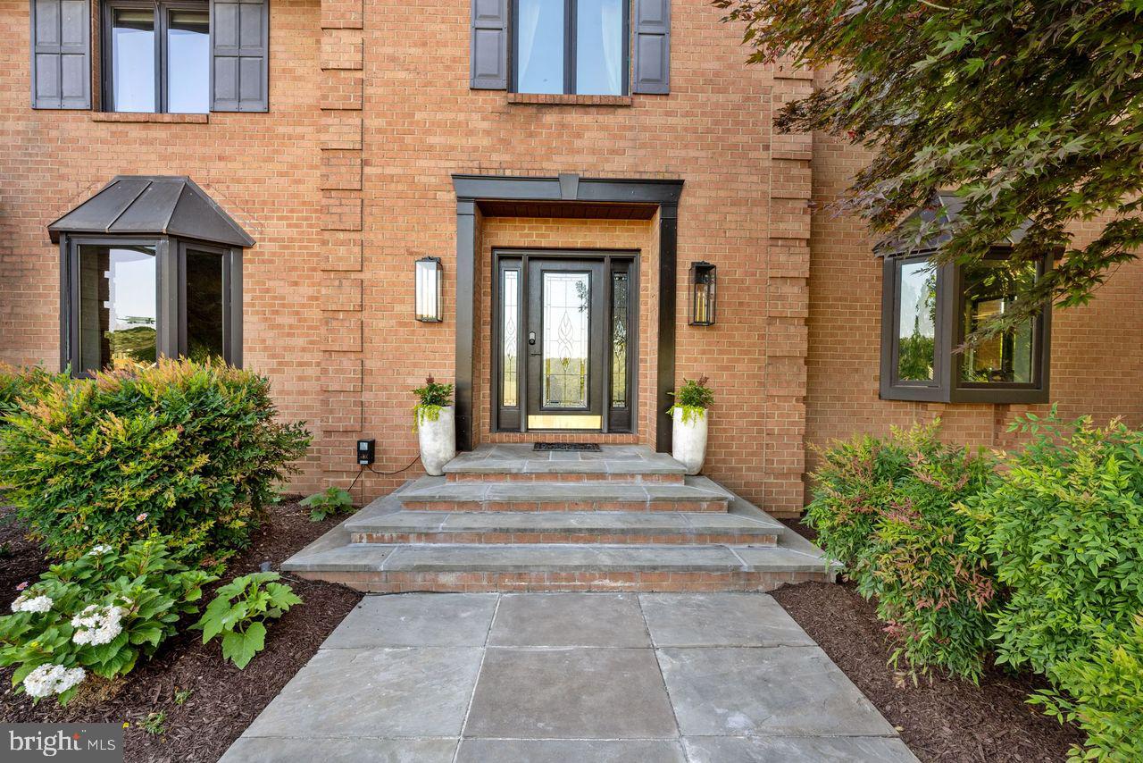 2 ARDEN VALLEY COURT