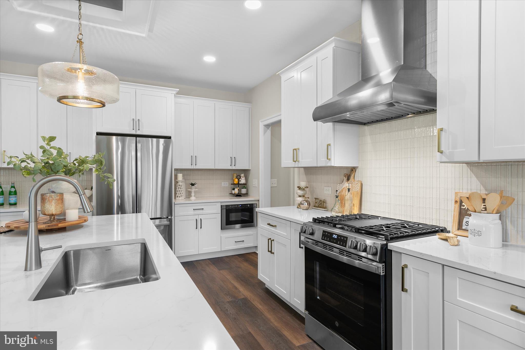 INGRAMS POINT - Residential