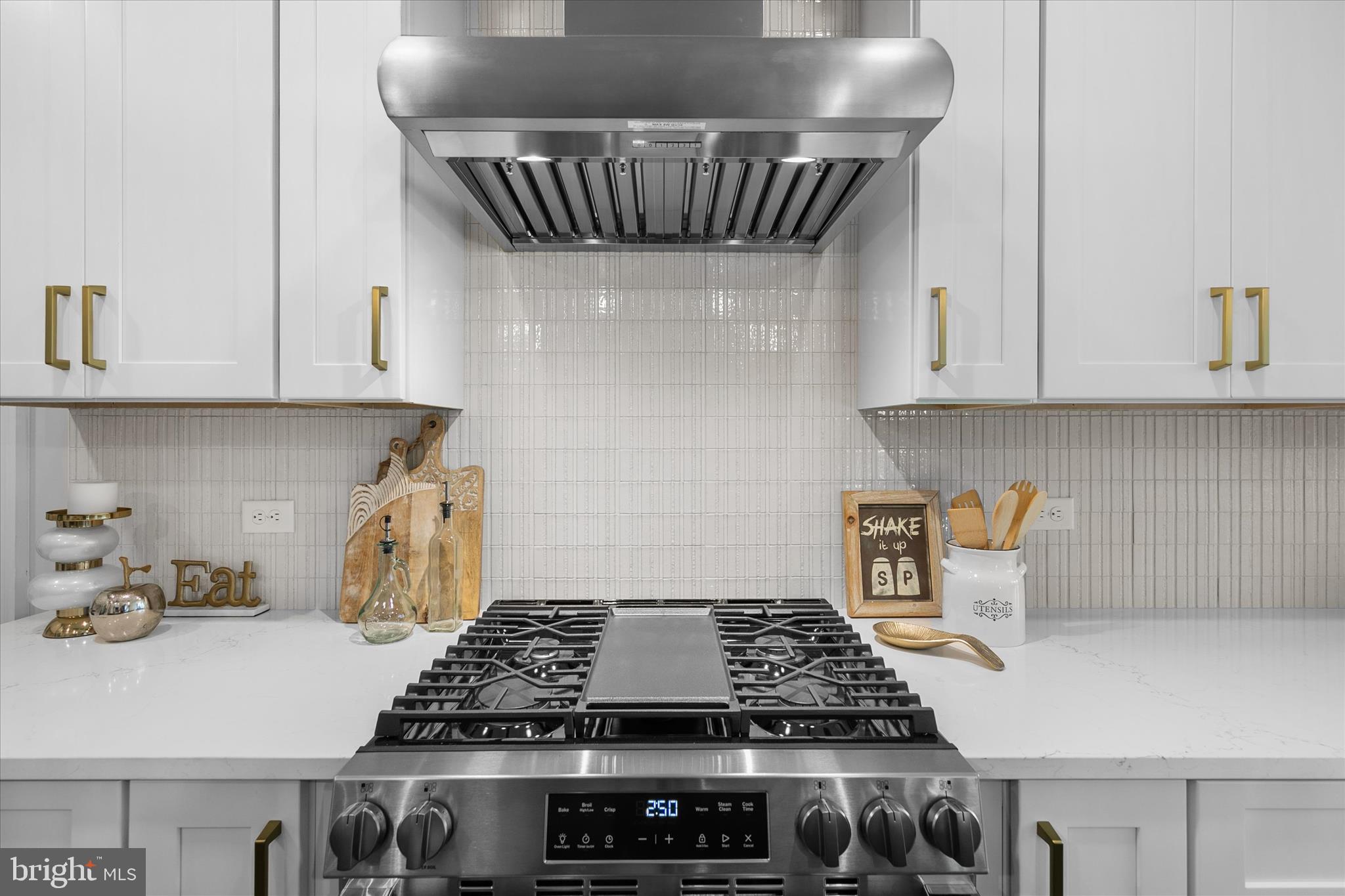 INGRAMS POINT - Residential