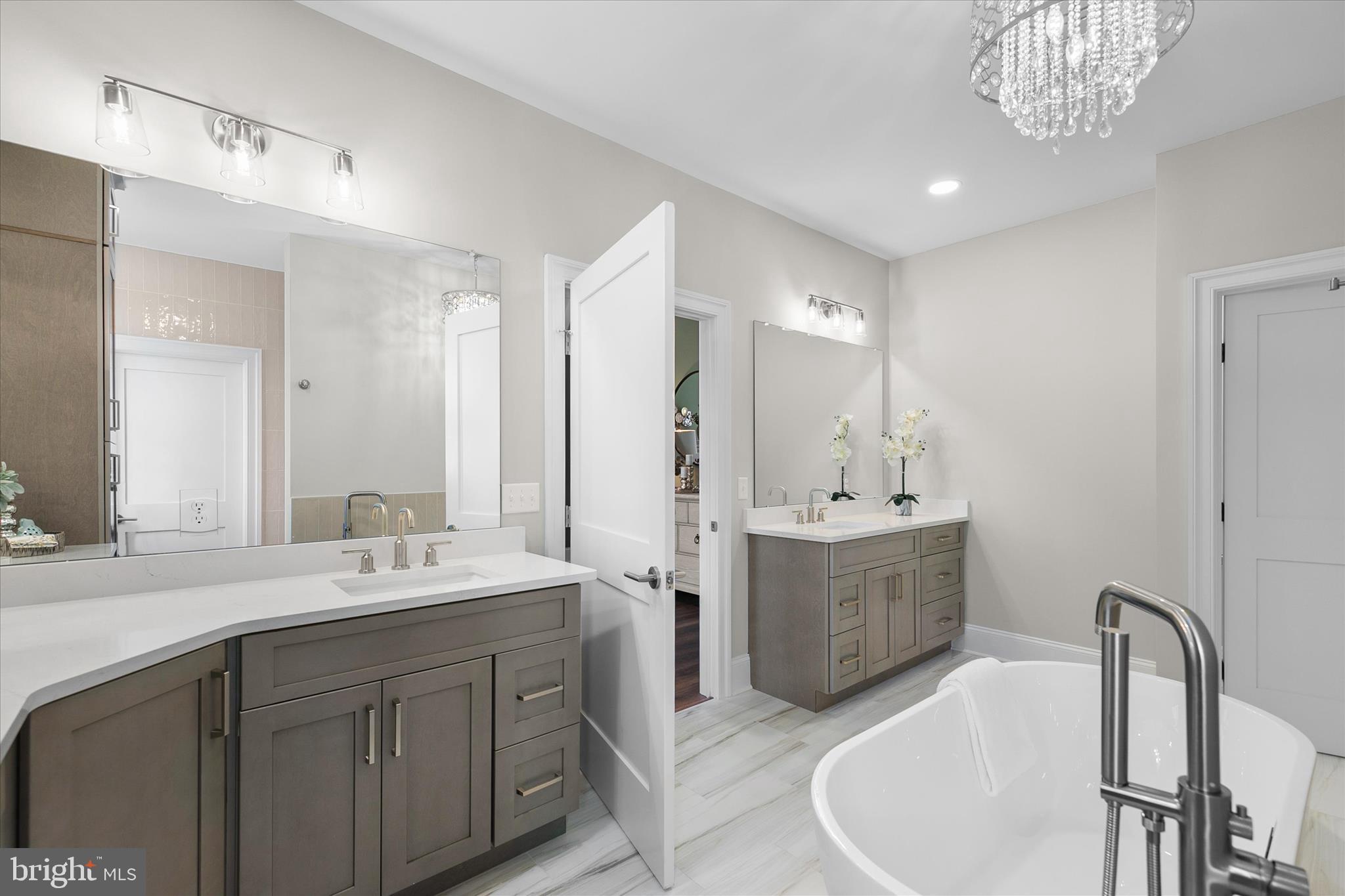 INGRAMS POINT - Residential