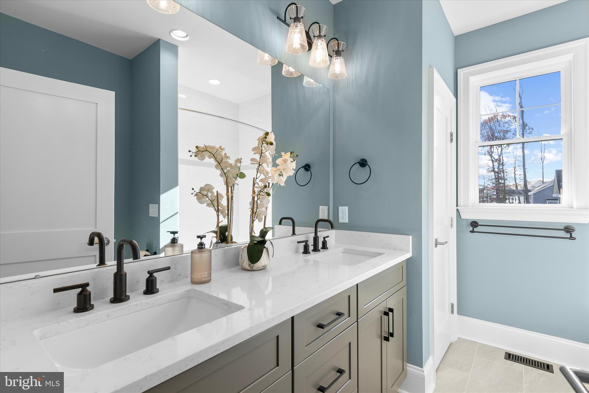 INGRAMS POINT - Residential