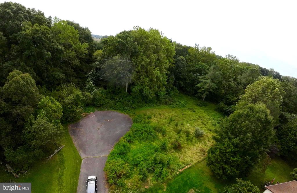 Photo of 17 Cedar Court, MIDDLETOWN, DE 19709 (MLS # DENC2090428)