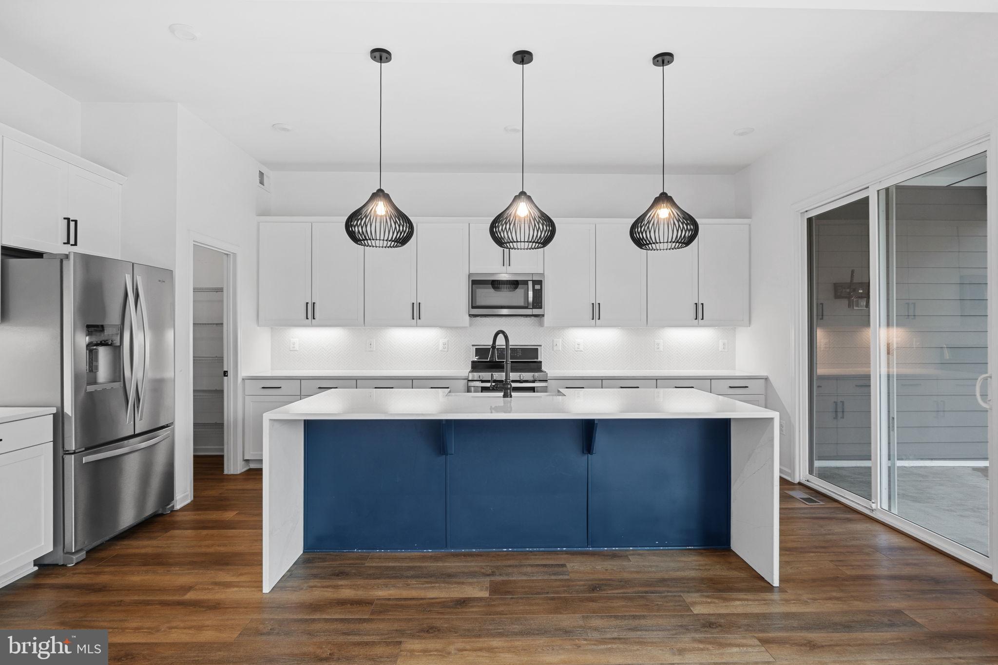 POTOMAC SHORES - Residential