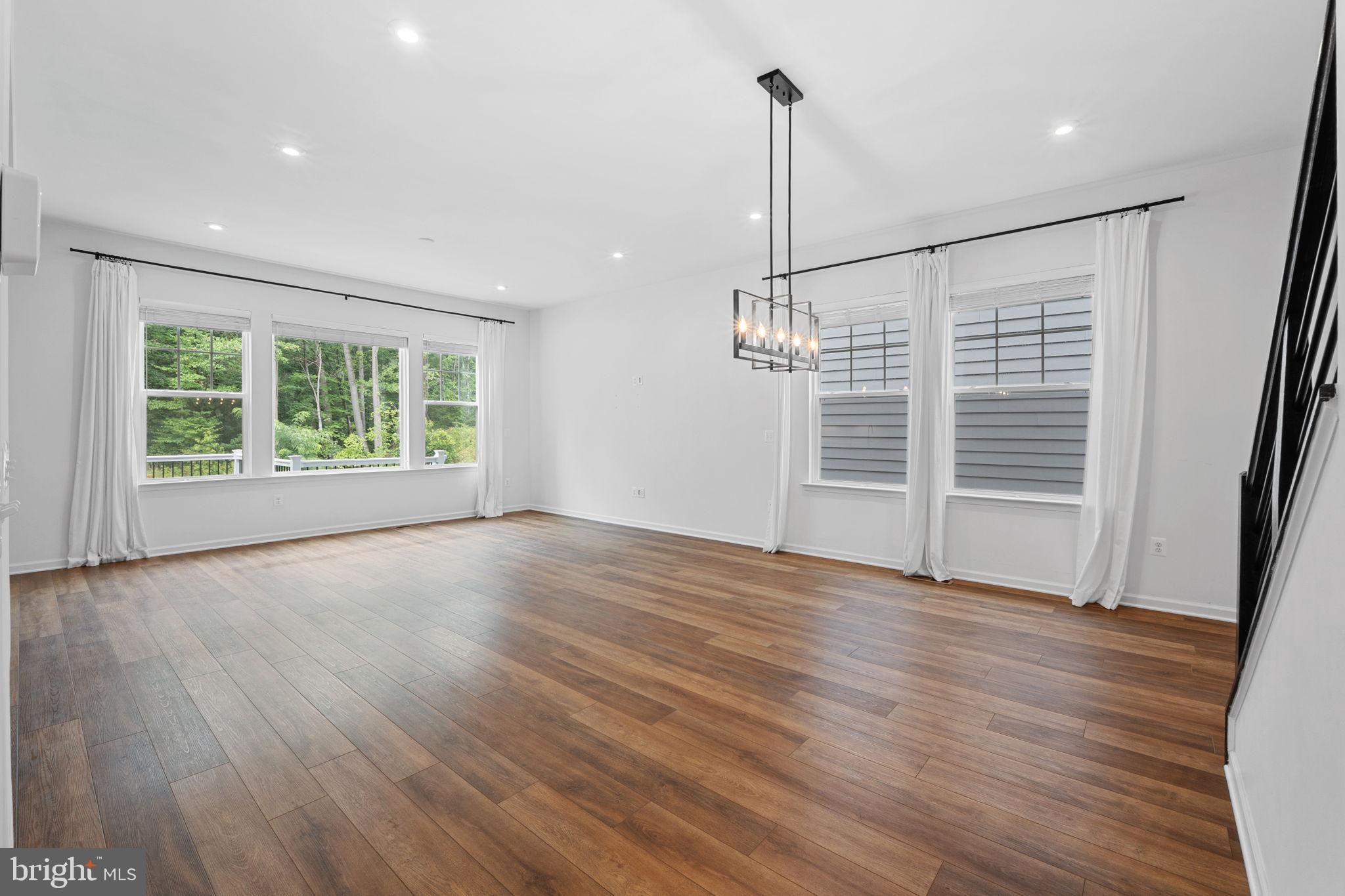 POTOMAC SHORES - Residential