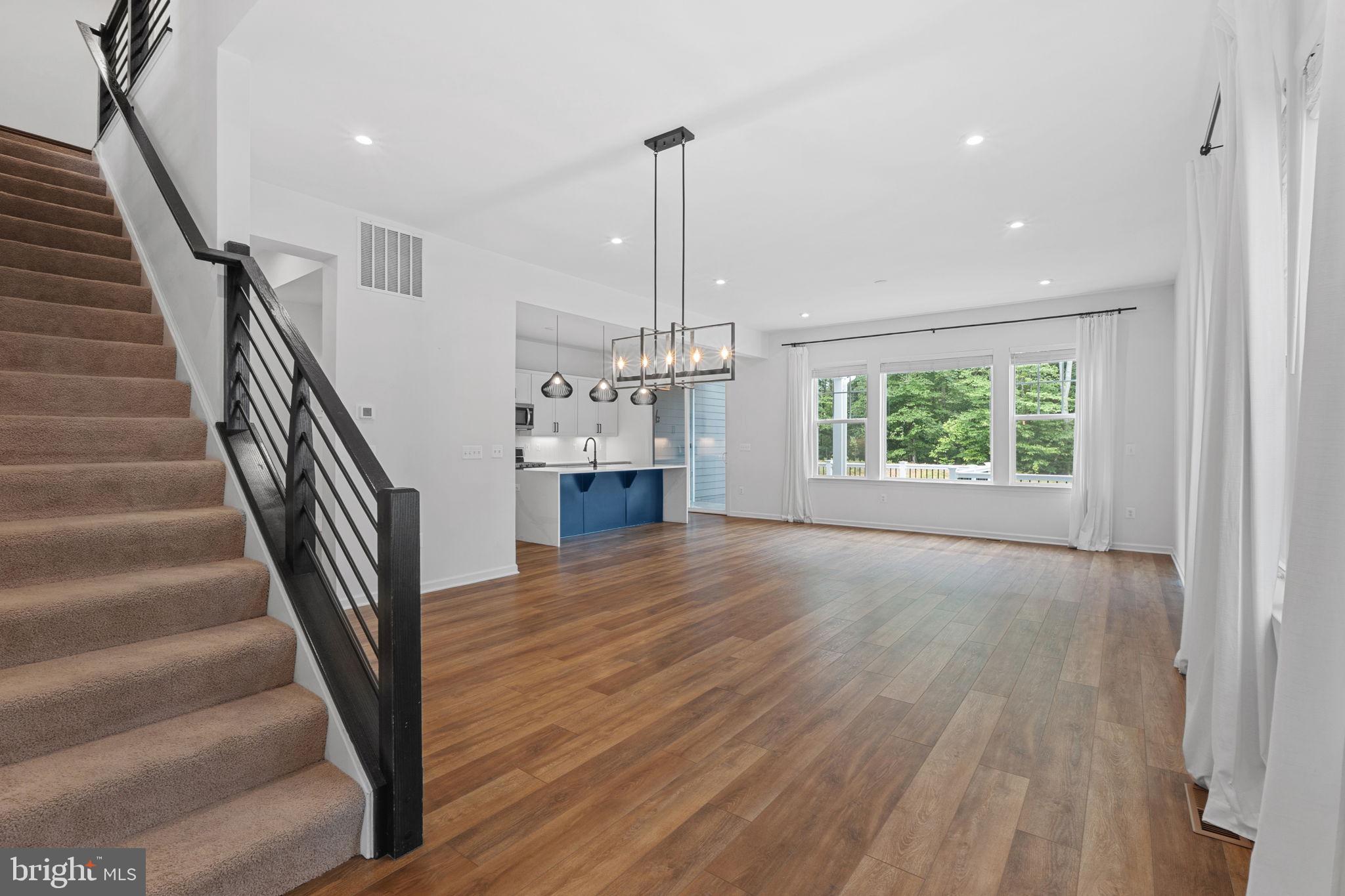 POTOMAC SHORES - Residential